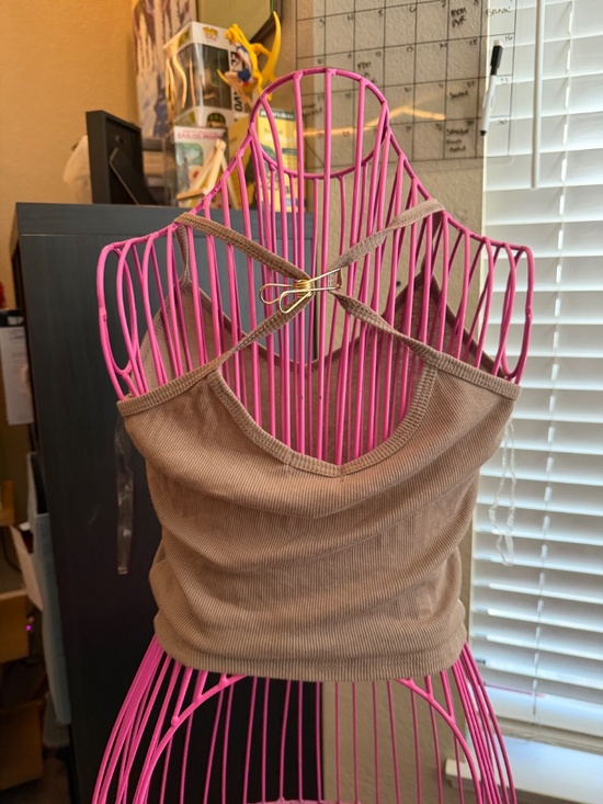 Crop Top - Picture 3 of 5